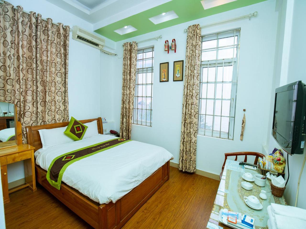 Phuong Dong Hotel Hanoi Bagian luar foto
